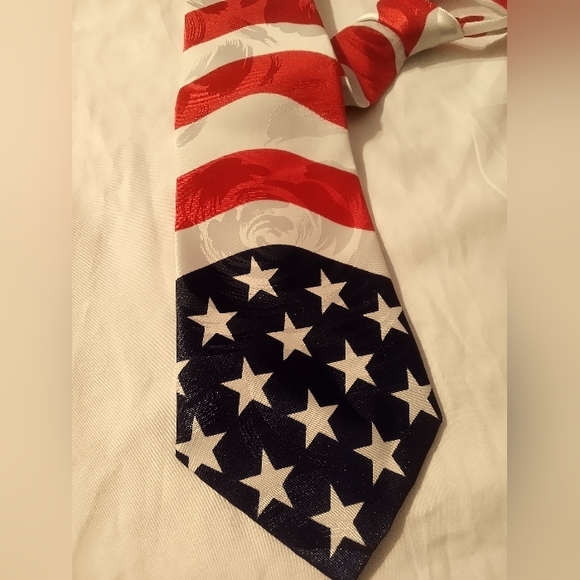 Mercedes High Fashion American Flag Tie - Picture 2 of 5